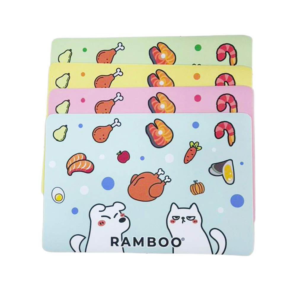 Pet feeding placemat for cats and dogs